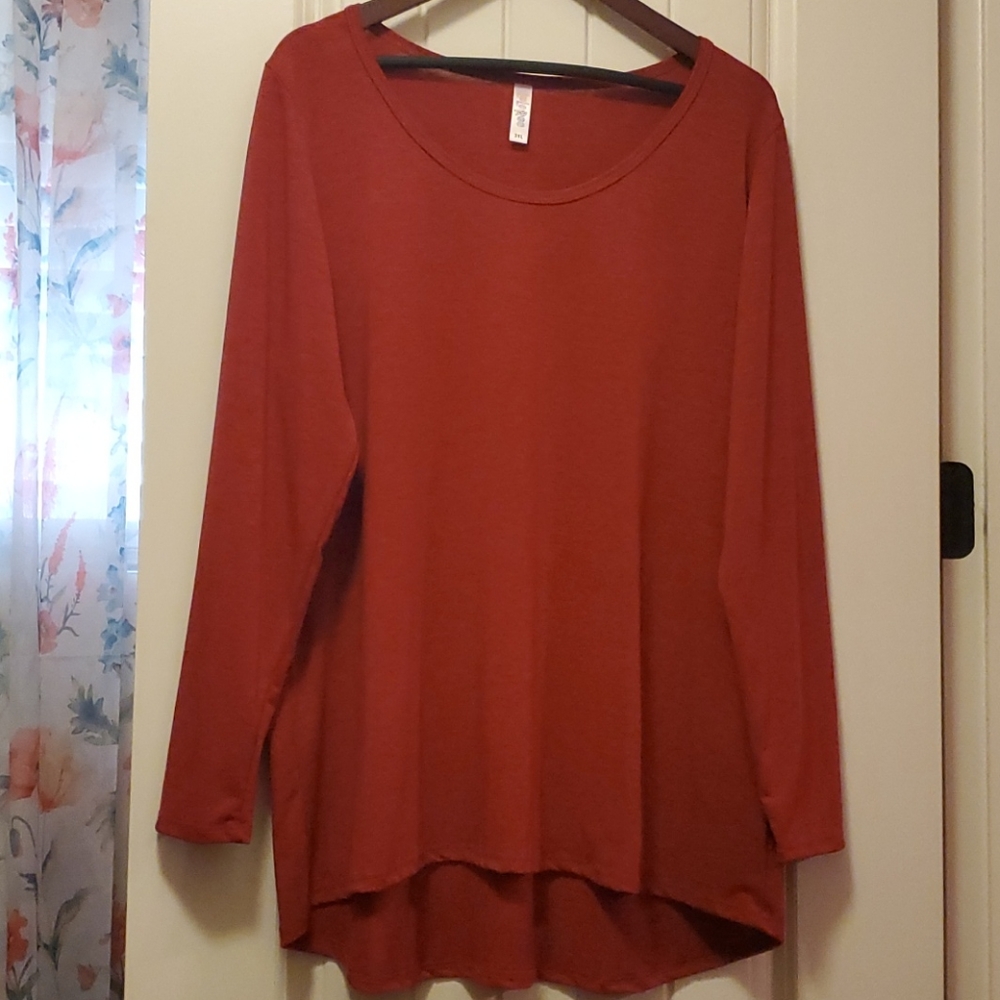 LuLaRoe Deep Red Heathered Lynnae
